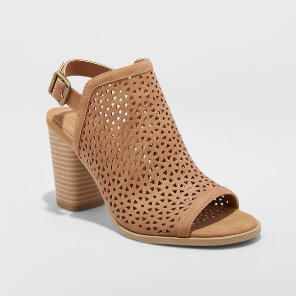 New in box Heeled Sling Back Cut Out Boots - Picture 4 of 8